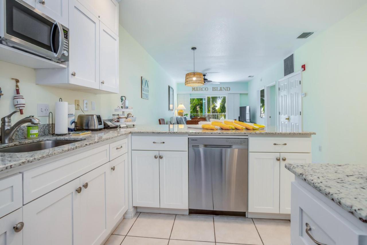 Sunshine On My Shoulders Apartment Marco Island Bagian luar foto